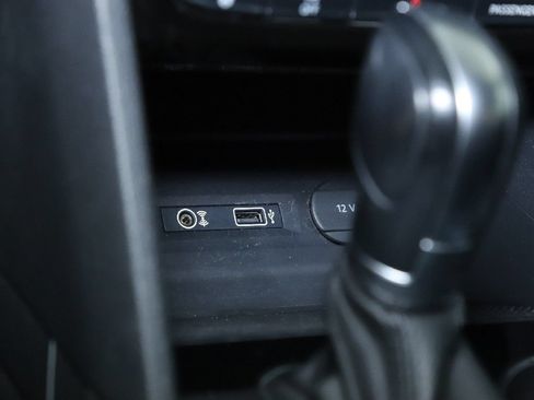 Used 2018 Volkswagen Atlas SEL Premium AWD/4WD image 28
