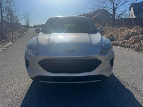 Used 2020 Ford Escape SE AWD/4WD image 2