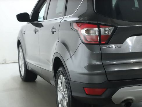 Used 2017 Ford Escape SE w/ Equipment Group 201A FWD image 43