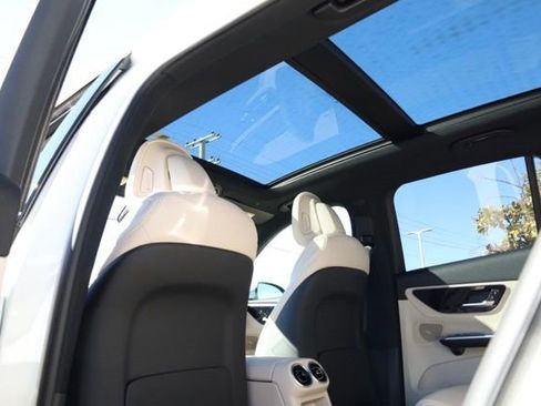 Certified 2025 Mercedes-Benz GLC 300 4MATIC image 28