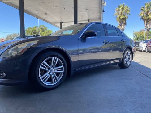Used 2011 INFINITI G37 Journey w/ Premium Pkg RWD image 11