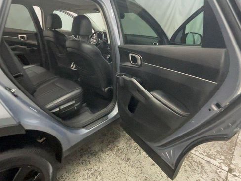 Used 2021 Kia Sorento S w/ Panoramic Sunroof Package AWD/4WD image 19
