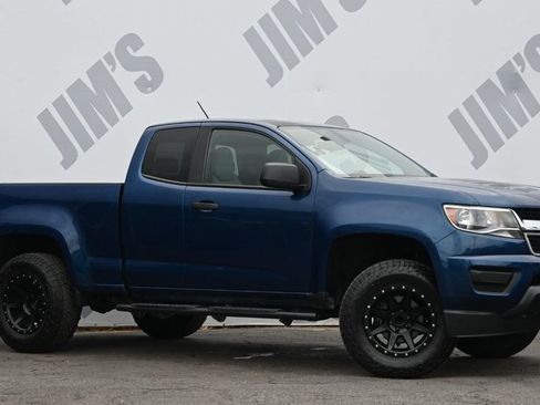 Used 2020 Chevrolet Colorado W/T w/ WT Convenience Package RWD image 3