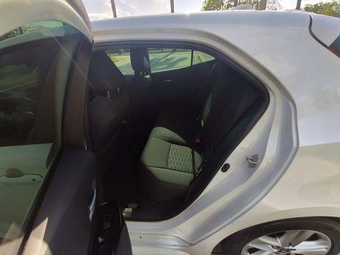 Used 2020 Toyota Corolla SE FWD image 28