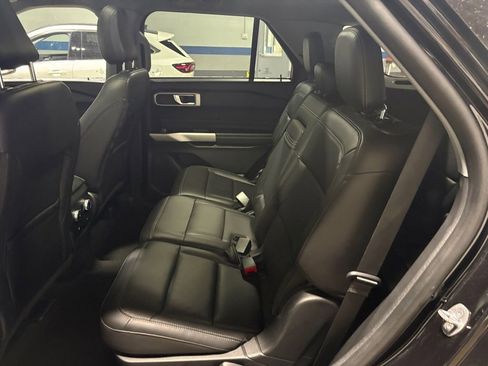 Certified 2022 Ford Explorer XLT w/ Equipment Group 202A AWD/4WD image 26