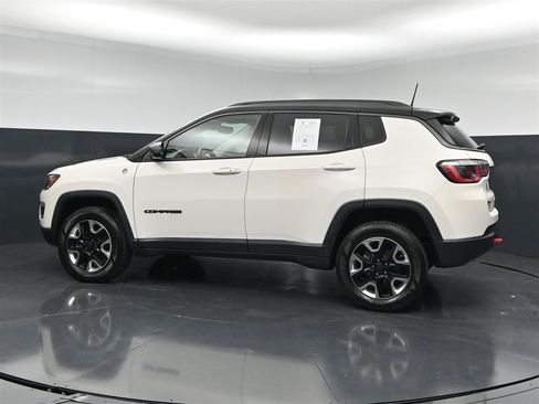 Used 2018 Jeep Compass Trailhawk w/ Leather Interior Group AWD/4WD image 8