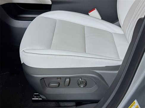 New 2026 Buick Envision Avenir image 17