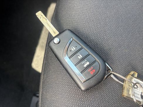 Used 2025 Toyota Corolla LE FWD image 20