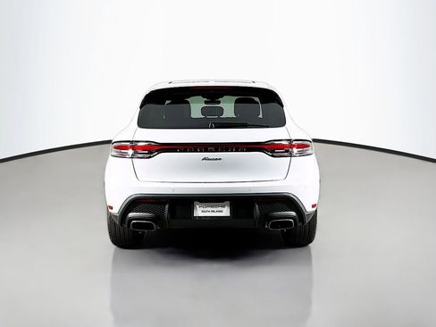 Used 2025 Porsche Macan image 10