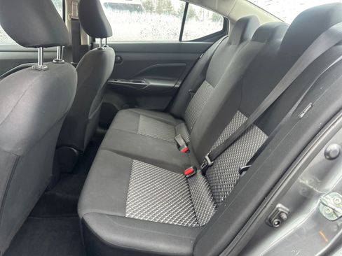 Used 2022 Nissan Versa S image 10