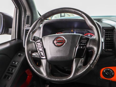 Used 2023 Nissan Frontier PRO-4X w/ Technology Package AWD/4WD image 13