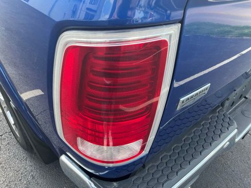 Used 2018 RAM 1500 Laramie AWD/4WD image 22