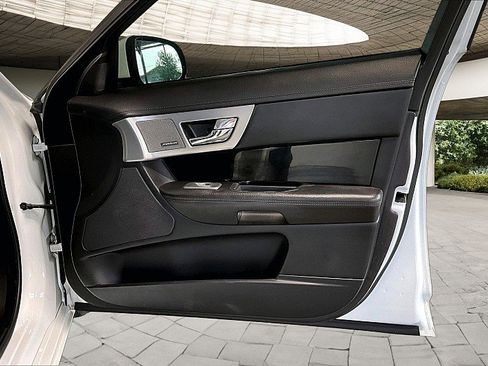 Used 2015 Jaguar XF Portfolio RWD image 16