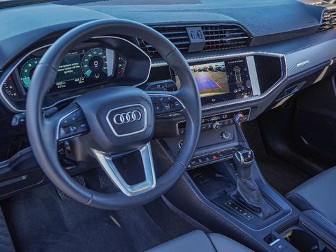 Certified 2025 Audi Q3 2.0T Premium w/ Convenience Package image 7