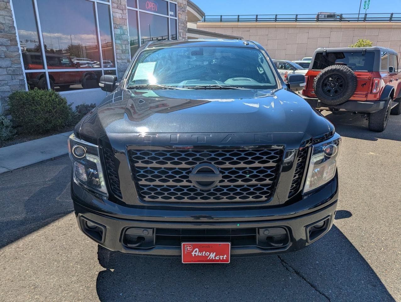 Used 2019 Nissan Titan SV w/ SV Convenience Package AWD/4WD image 7