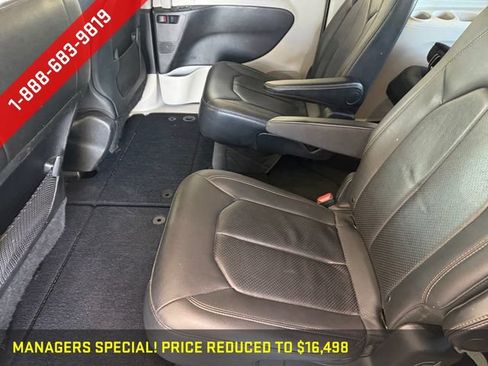 Used 2019 Chrysler Pacifica Touring-L FWD image 23