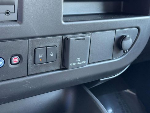 Used 2025 Chevrolet Express 3500 LT w/ LT Preferred Equipment Group RWD image 23