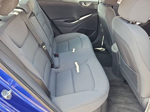 Used 2022 Hyundai Ioniq SE image 16