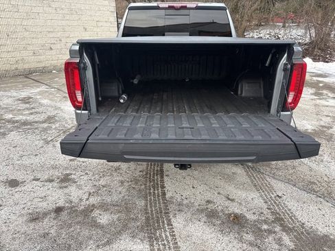 Used 2022 GMC Sierra 1500 Denali w/ Denali Reserve Package image 5