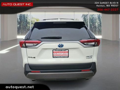 Used 2021 Toyota RAV4 Limited w/ Carpet Mat Package (TMS) image 6