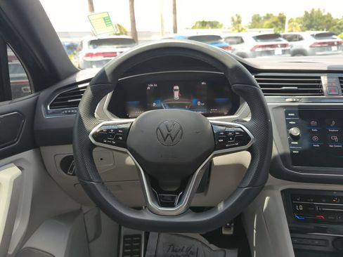 Used 2023 Volkswagen Tiguan SE R-Line AWD/4WD image 25