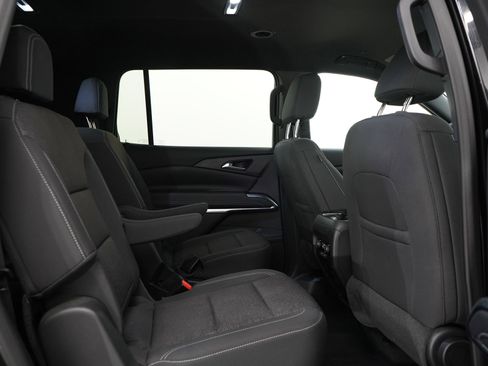 Used 2024 Chevrolet Traverse LT w/ Trailering Package AWD/4WD image 13