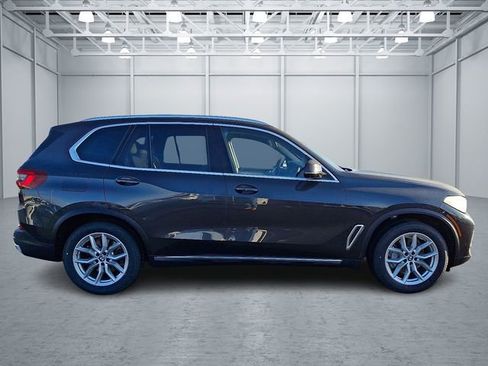 Certified 2022 BMW X5 xDrive40i w/ Premium Package image 4
