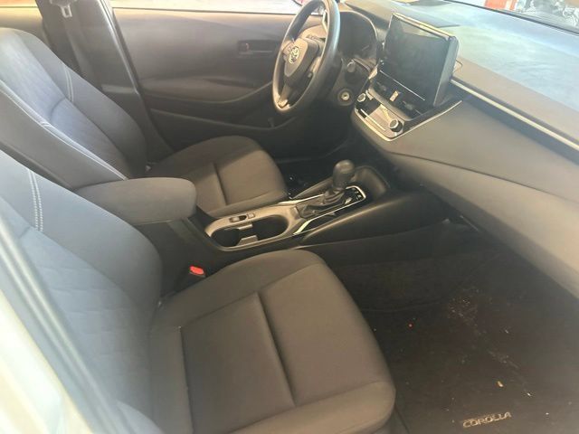 Used 2023 Toyota Corolla LE FWD image 8