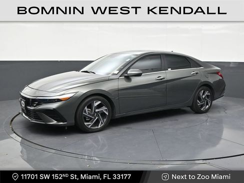 Used 2025 Hyundai Elantra SEL FWD image 1