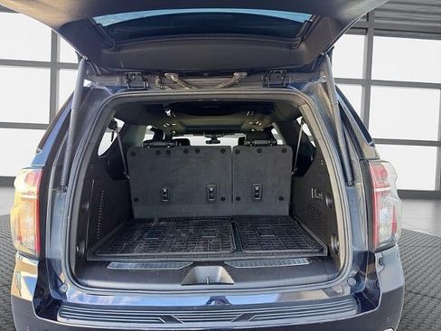 Used 2022 Chevrolet Suburban RST w/ Sport Performance Package AWD/4WD image 40