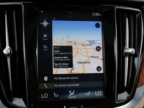 Used 2020 Volvo S60 T5 Momentum image 30