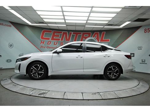 Certified 2025 Nissan Sentra SV w/ All-Weather Package image 3