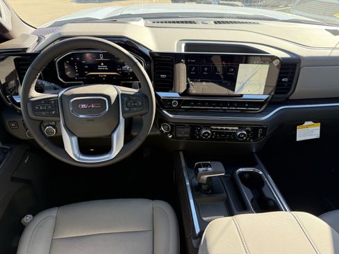 New 2026 GMC Sierra 1500 SLT image 11