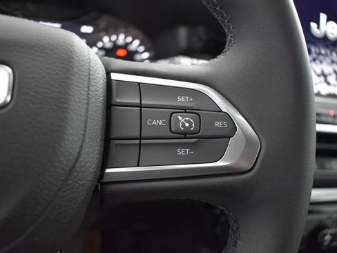 New 2026 Jeep Compass Latitude AWD/4WD image 17