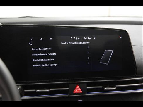 Certified 2025 Hyundai Elantra Limited FWD image 12