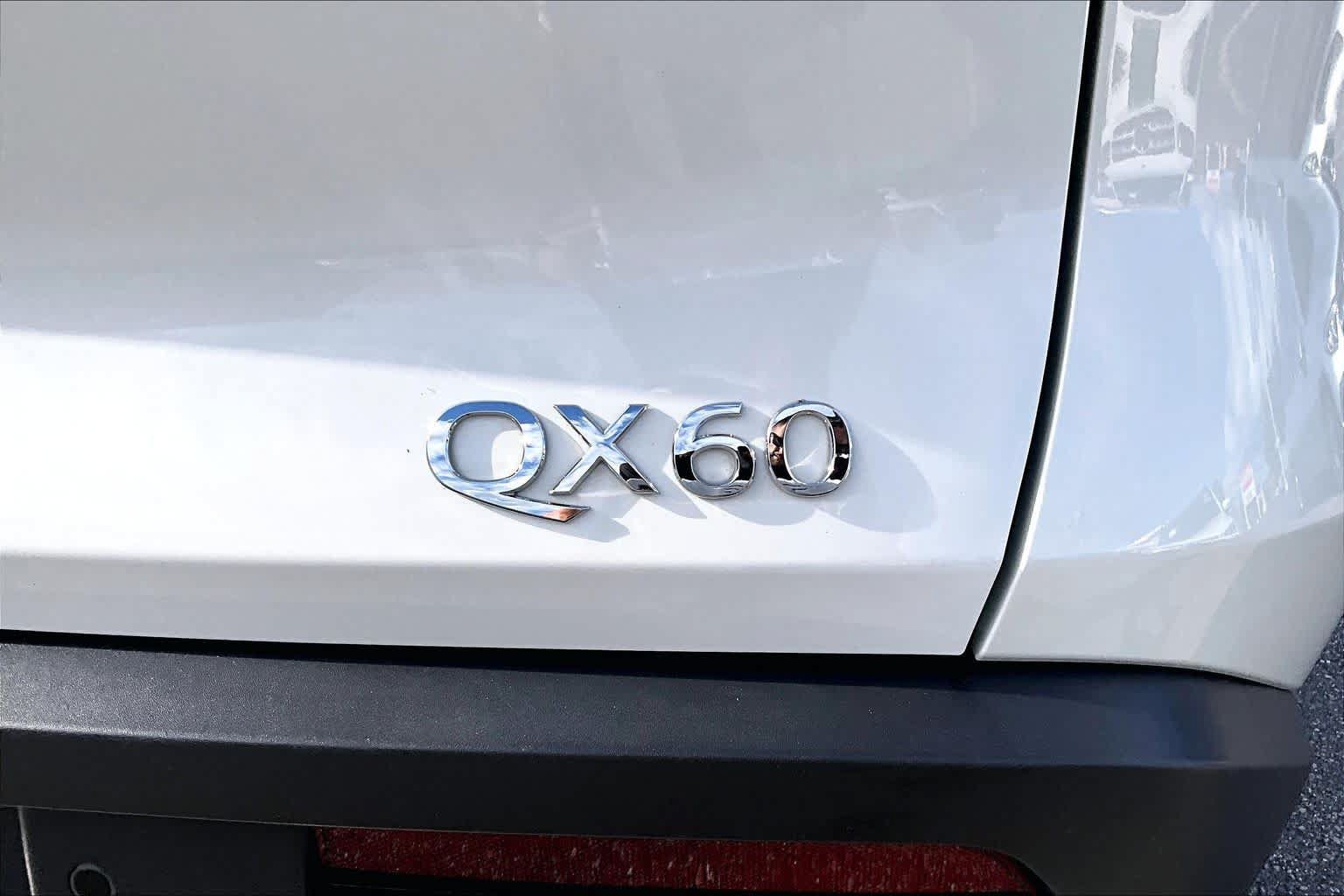 Used 2025 INFINITI QX60 Luxe w/ Vision Package AWD/4WD image 9