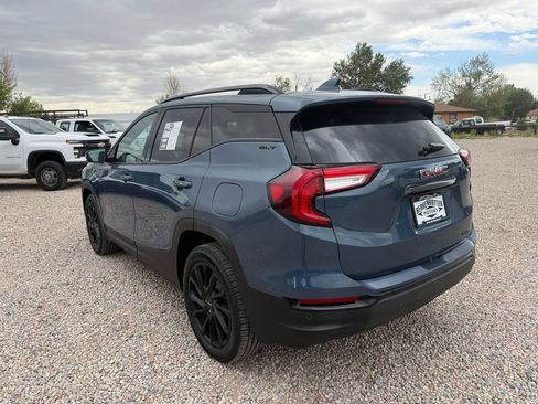 Used 2024 GMC Terrain SLT w/ Infotainment Package II AWD/4WD image 8