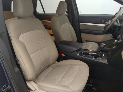 Used 2018 Ford Explorer image 21