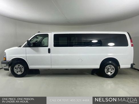 Used 2020 Chevrolet Express 3500 LT w/ LT Preferred Equipment Group RWD image 9