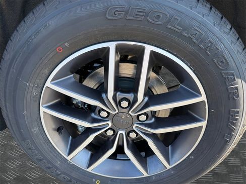 Certified 2022 Jeep Grand Cherokee Limited image 21