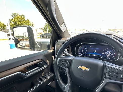 Used 2025 Chevrolet Silverado 3500 High Country AWD/4WD image 43