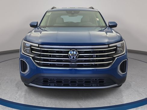 Used 2025 Volkswagen Atlas SE FWD image 2