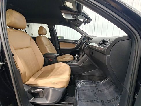 Used 2023 Volkswagen Tiguan SE image 24