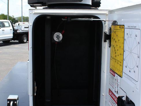 Used 2025 Ford F350 XLT AWD/4WD image 18