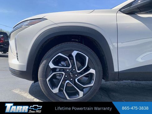 New 2026 Chevrolet Trax RS FWD image 18