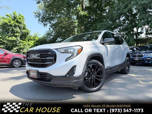 Used 2021 GMC Terrain SLE w/ Driver Convenience Package AWD/4WD image 2