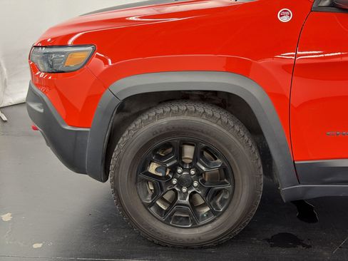 Used 2021 Jeep Cherokee Trailhawk w/ Trailer Tow Group AWD/4WD image 13