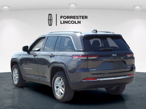Used 2023 Jeep Grand Cherokee Laredo X AWD/4WD image 5