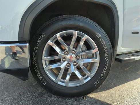 Used 2019 GMC Sierra 1500 SLT w/ SLT Premium Package image 42