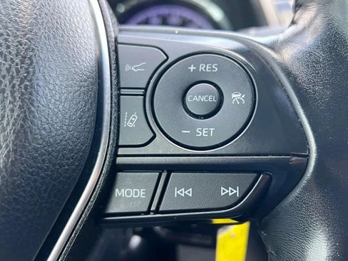 Used 2020 Toyota Camry SE FWD image 43